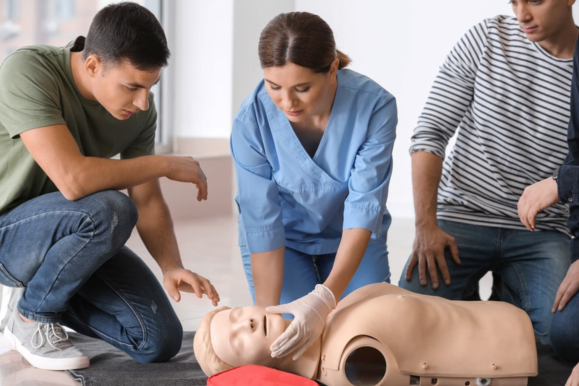 Temel İlk Yardım Eğitimi Ay Akademi İzmir